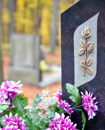 Grabbepflanzung, Grabgestaltung und Grabpflege.