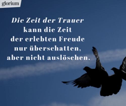 967-trauersprueche-trauerverse-texte-trauerbild-trauerkarte-bilder-trauer-trauerhilfe-karte-glorium-trauerhilfe-tauben-himmel-die-zeit